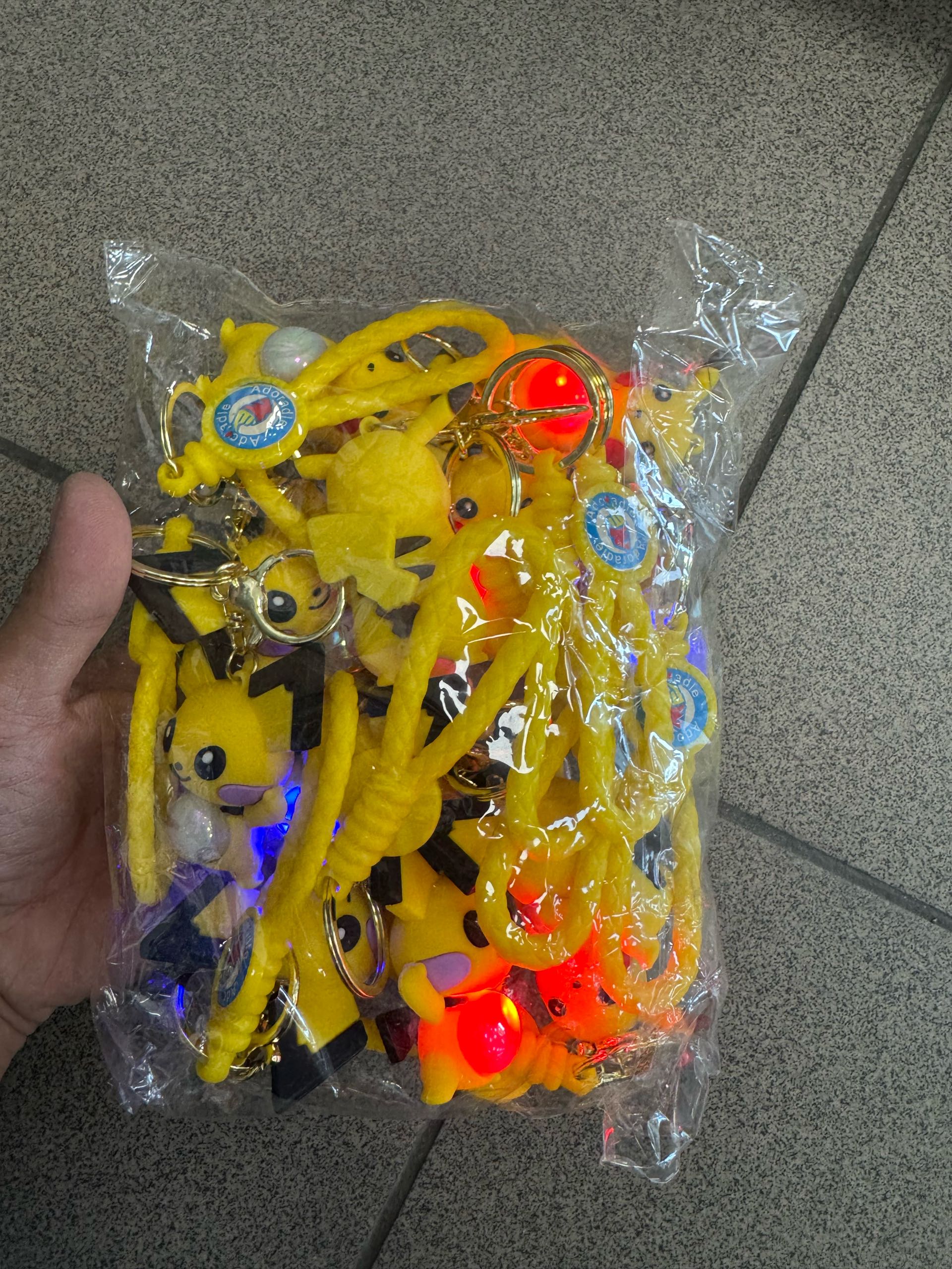 breloczki gumowa pokemon led